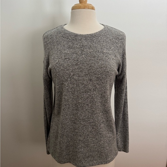 a new day Tops - NWOT a new day Heather Gray Long Sleeve Tee Size S